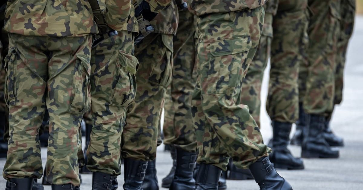 Wojsko zatrzymało oficera, zarzuty o charakterze rozpowszechniania materiałów pedofilskich