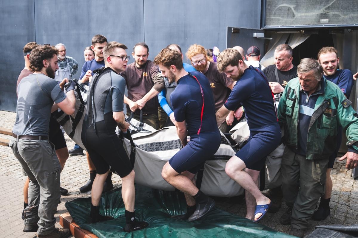 Wielka akcja we wrocławskim zoo. Tak przenoszono potężnego manata