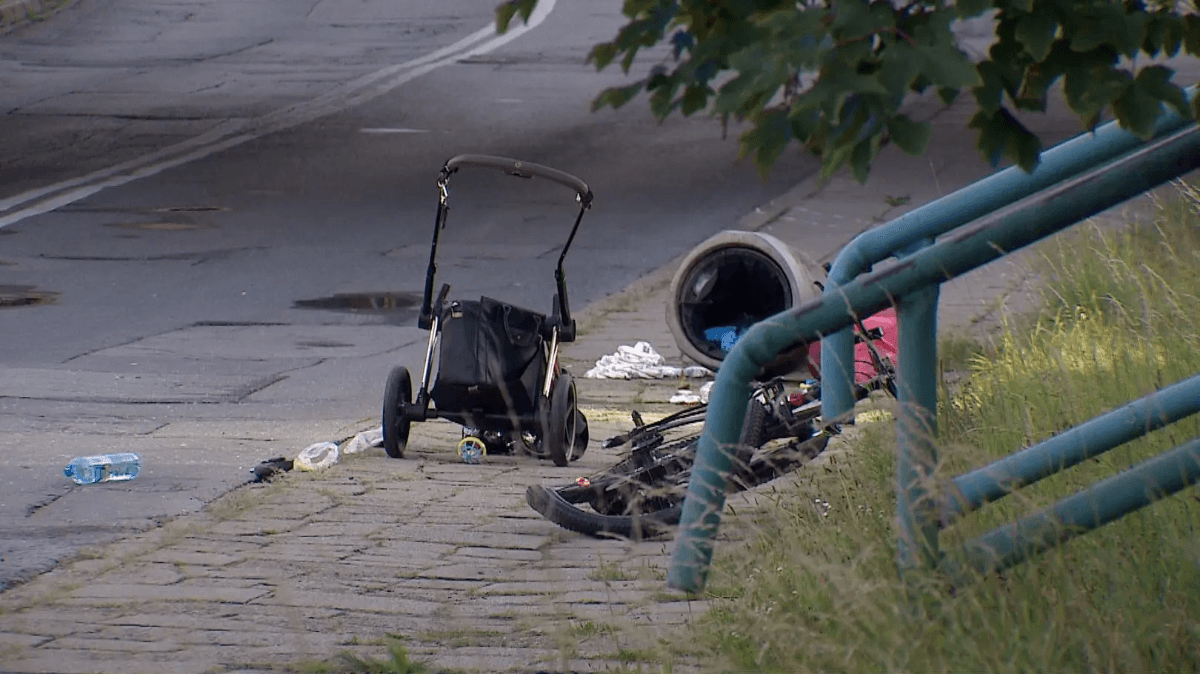 Tragiczny wypadek w Krakowie. Nie żyją dwie osoby, dziecko walczy o życie