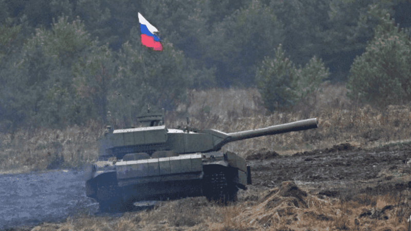 Rosja zamienia T-72 w pancerne roboty. Tak powstaje Szturm [ANALIZA]