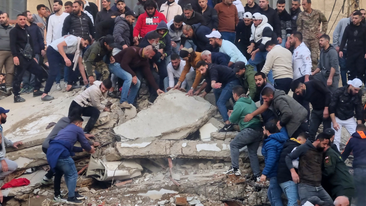 Liban. Runął piętrowy budynek w Trypolisie. Wśród ofiar kobieta i dziecko