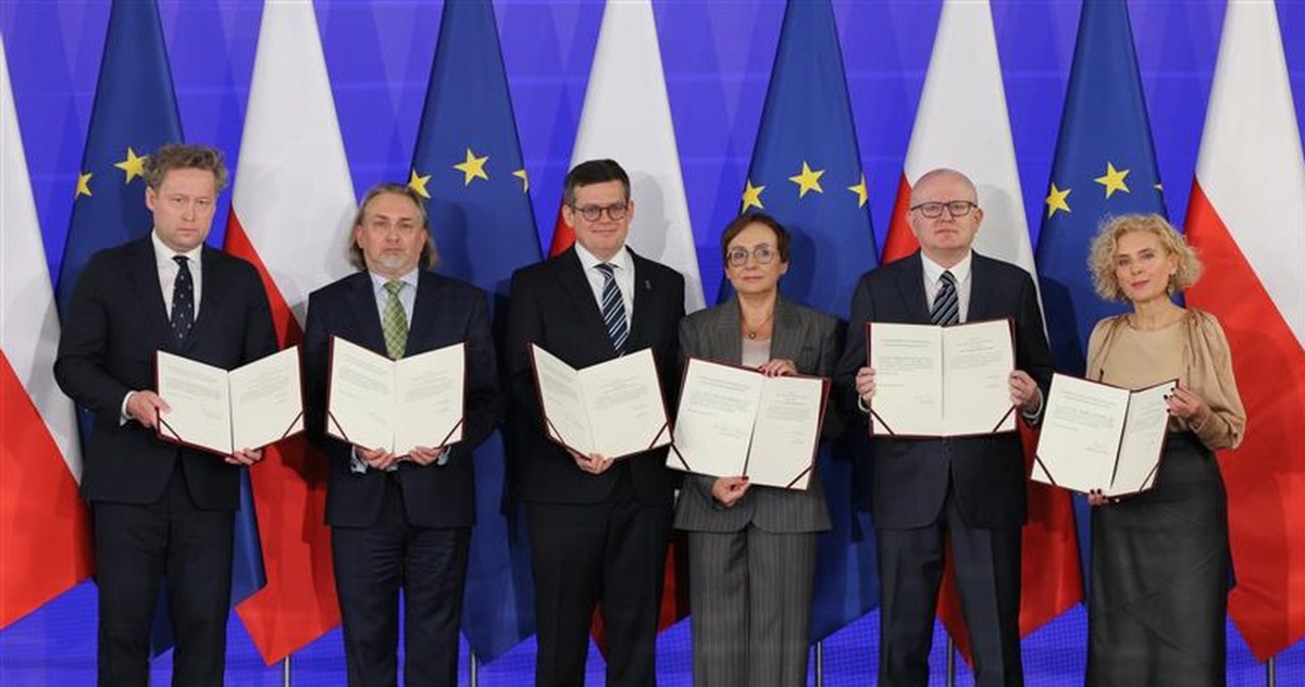 Sześcioro sędziów Trybunału Konstytucyjnego złożyło uroczyste ślubowanie w Sejmie. Prezydent Karol Nawrocki nie pojawił się