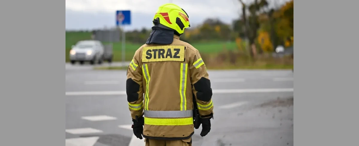 Silny wiatr w całym kraju, tysiące osób bez prądu. Strażacy interweniowali ponad 2 tys. razy