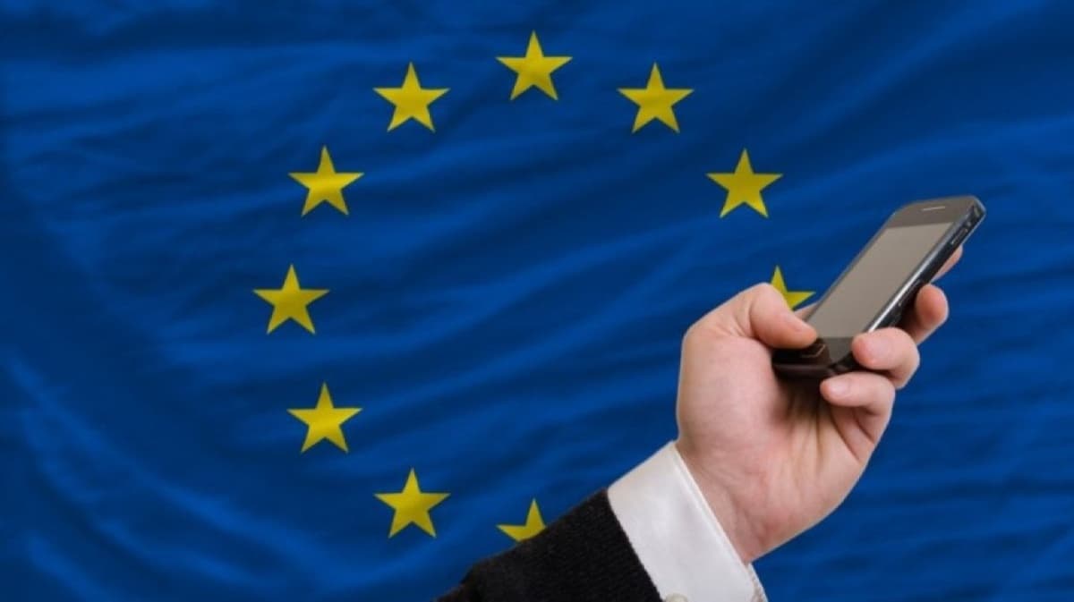 Unia Europejska nie chce odpuścić skanowania wiadomości. Kontrola czatów kontra prywatność
