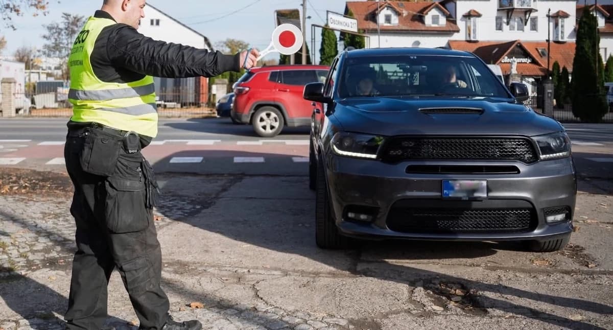 Wrocław wprowadza zakaz dla aut z Chin. Na liście wiele marek, nawet Volvo. Zabronione też czujniki parkowania