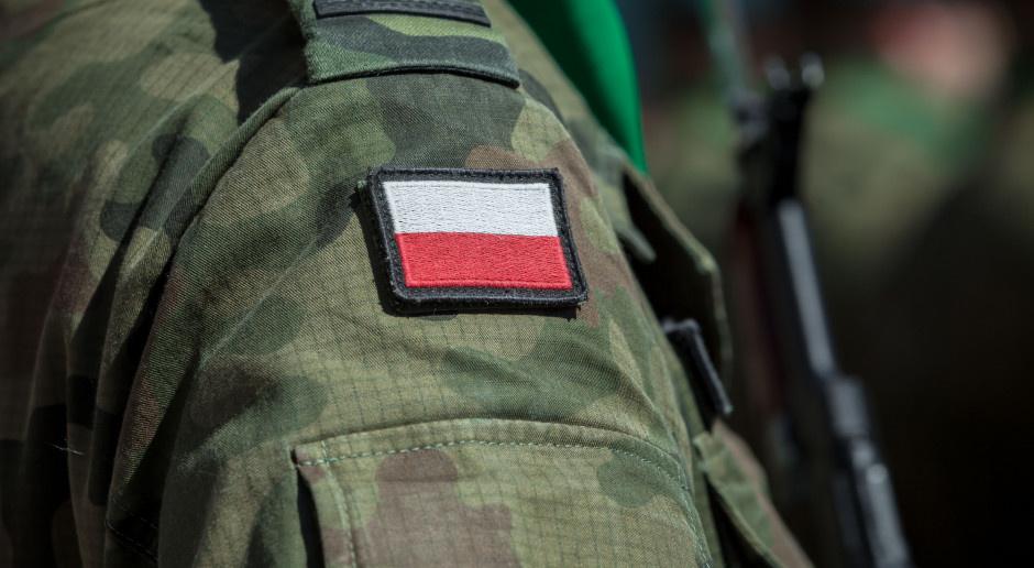 Sondaż: 73 proc. mężczyzn za zakazem wyjazdu z Polski w razie konfliktu zbrojnego