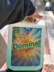 Mówię do dziadka że skończył mi się płyn do spryskiwaczy, mówi żebym nie kupował że on mi da. Ps, Lider szajsa nie ma w Polsce dobre 20 lat xD  #remontujzhejto