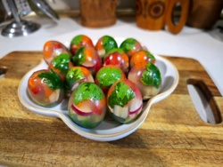 Tak wyszły jajka, zasługa różowej i jej zmysłu artystycznego 🙂 #gotojzhejto #jajka