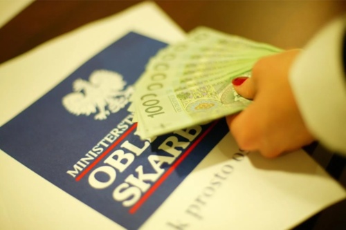 Polska sprzedała obligacje za 6 mld USD. Znamy kulisy