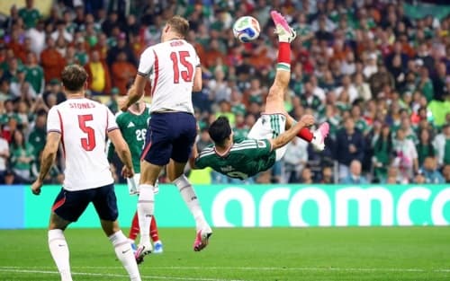 Meksyk żegna się z mundialem po dramatycznym meczu. Anglia w ćwierćfinale