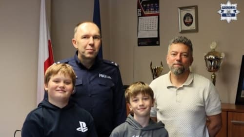 Tychy: 10-latkowie znaleźli i oddali portfel z 3 tysiącami w gotówce