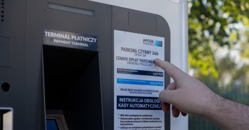 Mandaty za parkowanie przed marketami bez mocy prawnej. UOKiK nałożył na firmę gigantyczną karę