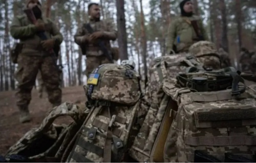 W ciele ukraińskiego żołnierza przekazanego przez Rosję znaleziono niezdetonowany granat