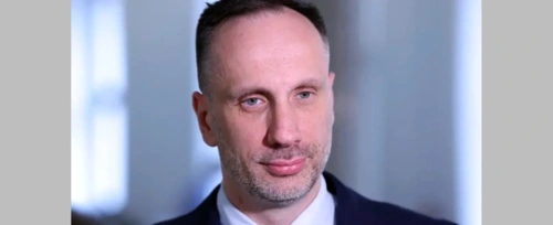 Janusz Kowalski poza klubem PiS
