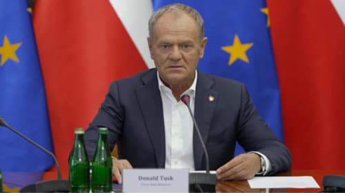 Nieletni zabójca w szkole w miejscowości Leszczydół-Nowiny. Tusk: sprawca miał kask z kamerką i chciał filmować akcję z nożem