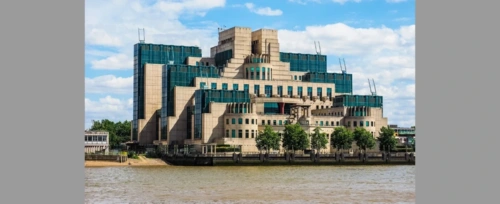 Brytyjskie wywiad ostrzega. Rosjanie kupują "domy trojańskie" w Europie Zachodniej