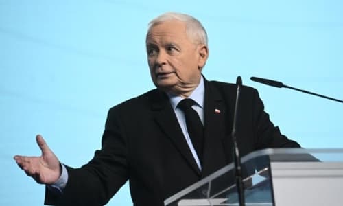 Afera „dwóch wież”. Prokuratura wzywa Jarosława Kaczyńskiego