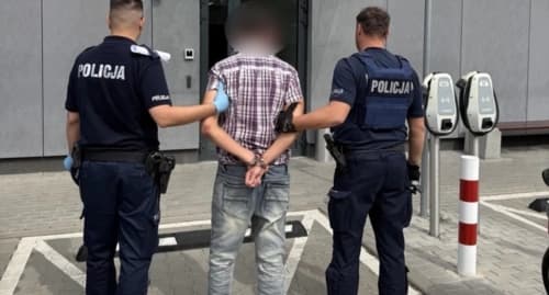 Pijany Ukrainiec zaatakował ratowników medycznych. Usłyszał zarzuty i zostanie deportowany