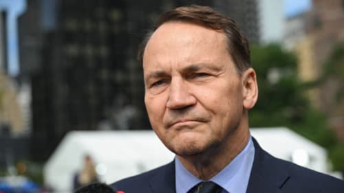 „Polska pierwsza do zgody”. Sikorski spotkał się z białoruskim szefem MSZ. Pierwsze takie spotkanie od 2016 roku