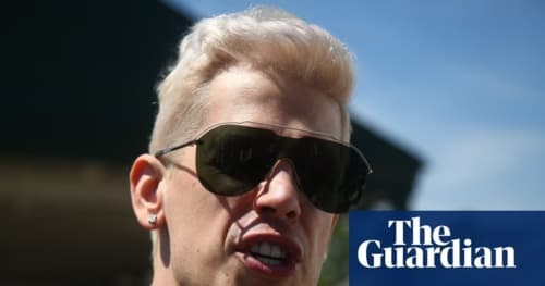 Deportowany Milo Yiannopoulos mówi, że „wstydzi się” poparcia dla Trumpa.