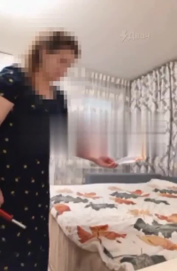 40-letnia mieszkanka Czelabińska najpierw padła ofiarą oszustów z call center, którzy zmanipulowali ją i wyłudzili 40 tys. rubli (ok. 2 tys. zł). Gdy kobieta zorientowała się, że straciła pieniądze, przestępcy zaproponowali jej rzekomą „reklamację” i szybki sposób na odzyskanie