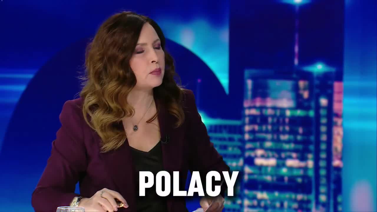 Poseł PiS Dariusz Stefaniuk po tym, jak opowiadał, ile to trzeba będzie płacić za unijny SAFE 3%, został poproszony przez prowadzącą Agnieszkę Gozdyrę o wyliczenie odsetek od pożyczki koreańskiej na 20 lat z oprocentowaniem 6%. Kredyt został zaciągnięty przez Polskę w 2022 roku, za