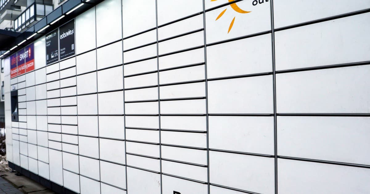 Grupa InPost rośnie szybciej za granicą niż w Polsce, ale daje to efekty