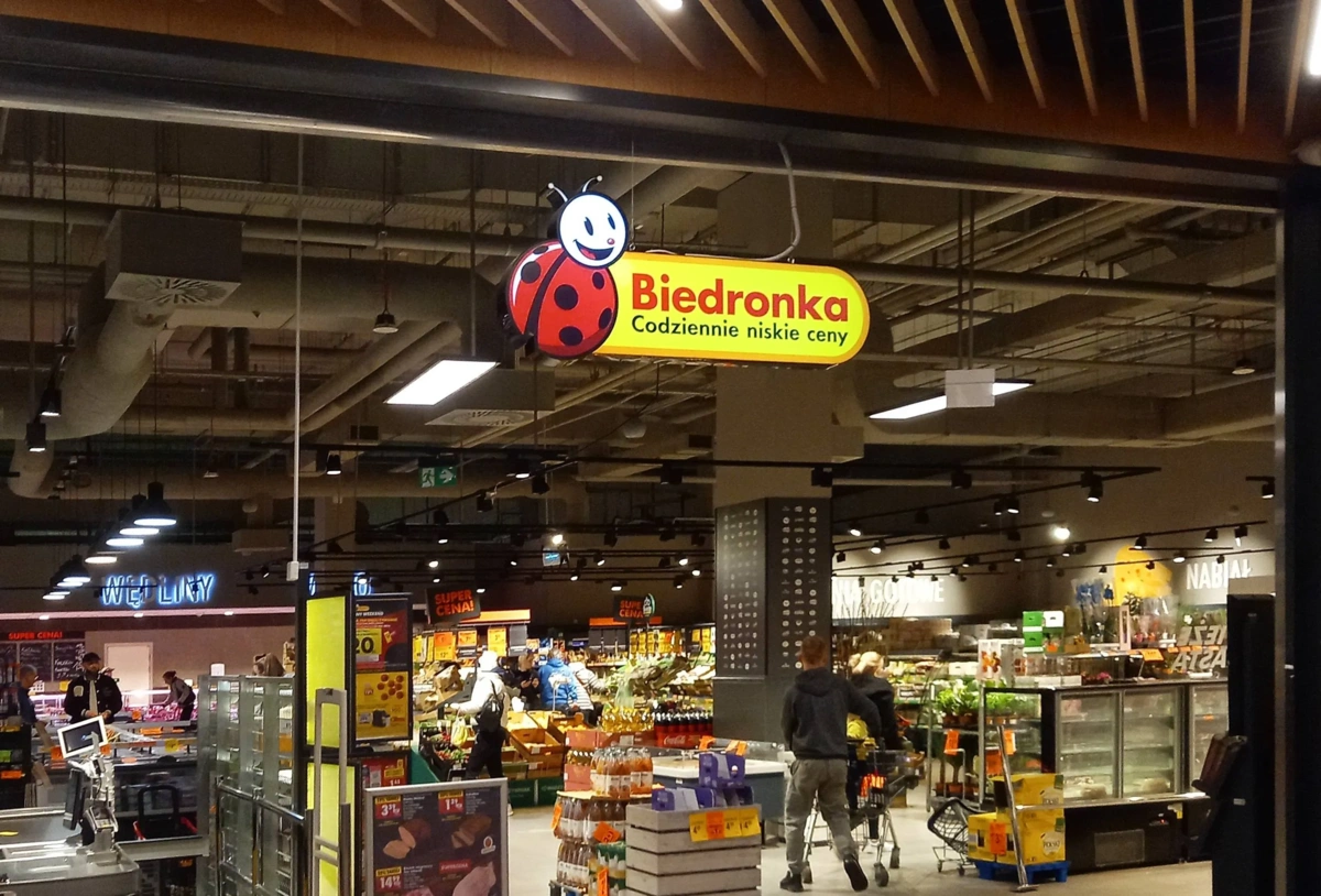 Bunt w Biedronce i widmo strajku w całej Polsce. Sieć nie zamierza ustąpić pracownikom