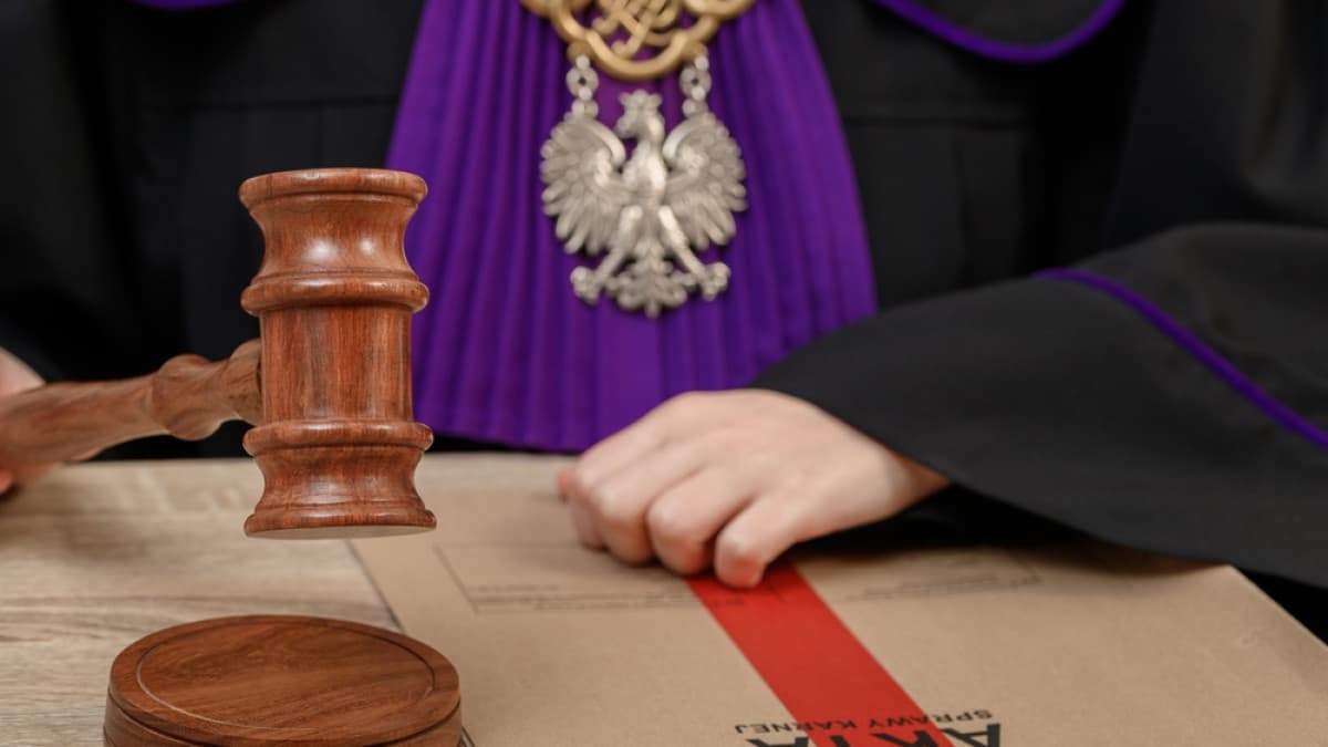 Skandal w szpitalu w Rzeszowie. Były dyrektor oskarżony o wyłudzenie ponad miliona złotych