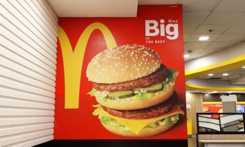Ten sam big mac, różne ceny. Algorytm decyduje, ile zapłacisz w amerykańskich lokalach McDonald's